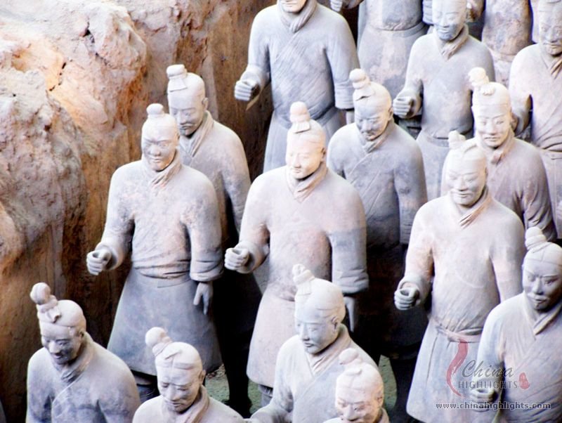 Tour Cina 18 giorni: Pechino, Xi'an, Chengdu, Guilin, Zhangjiajie, Shanghai